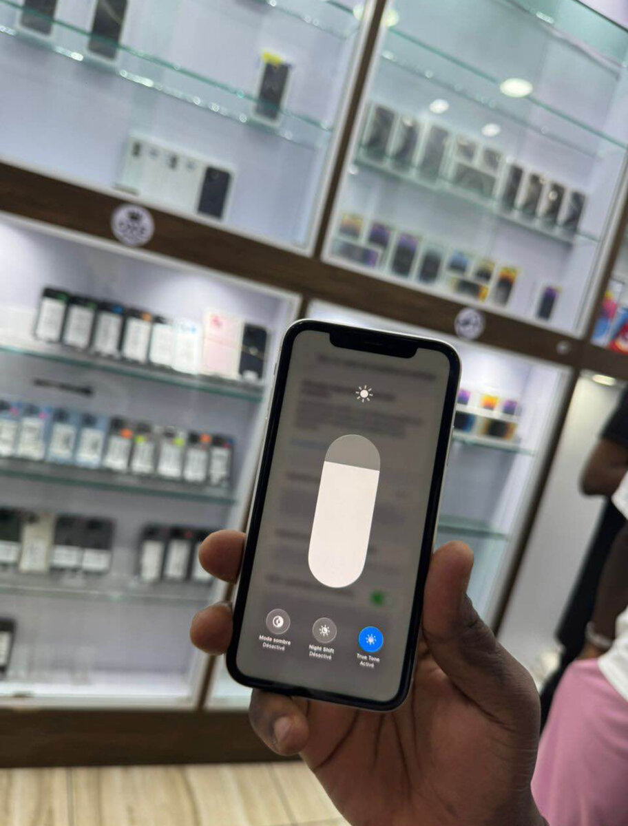 iPhone 11 simple Blanc 128Go