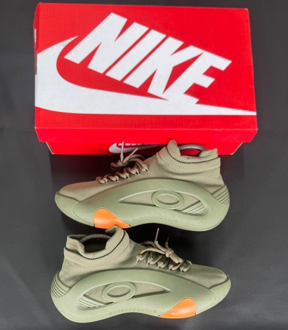 Chaussures Nike Futuristes