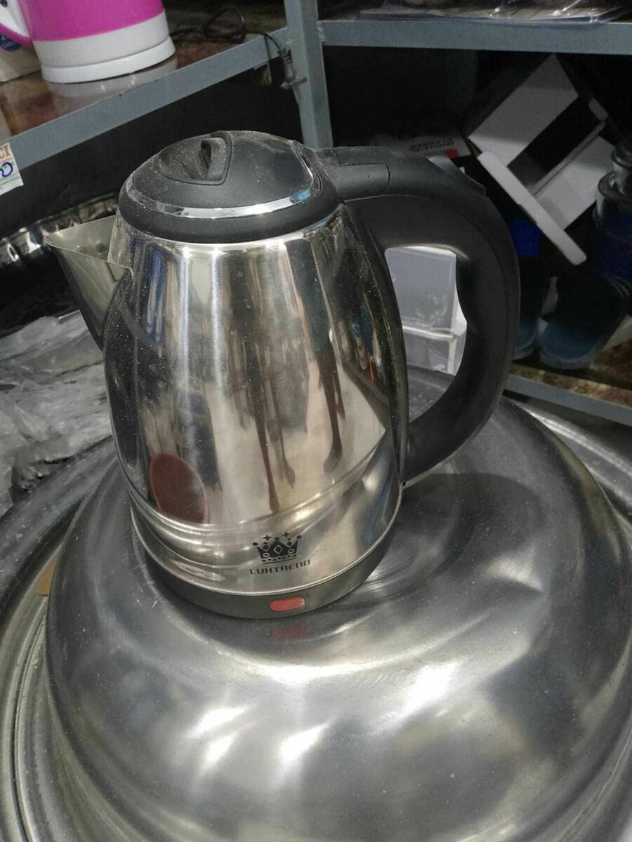 BOUILLOIRE ÉLECTRIQUE 2.0 L