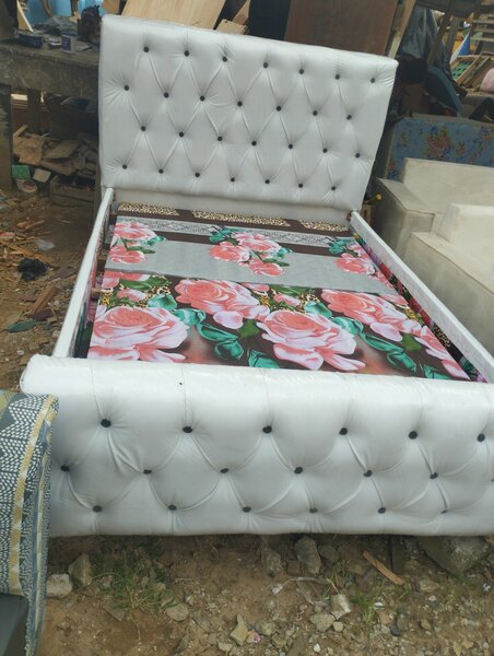 lit capitonnée 2 place