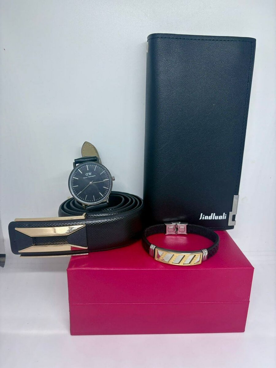 Complet montre+ ceinture+bracelet+portemonnaie