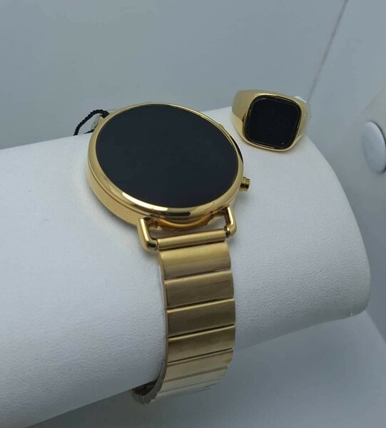 Montre et Bague en Or Élégantes