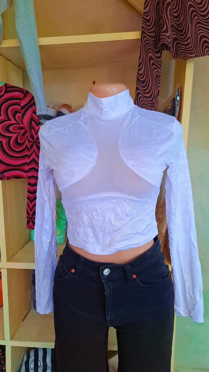 Top court élégant pour femme