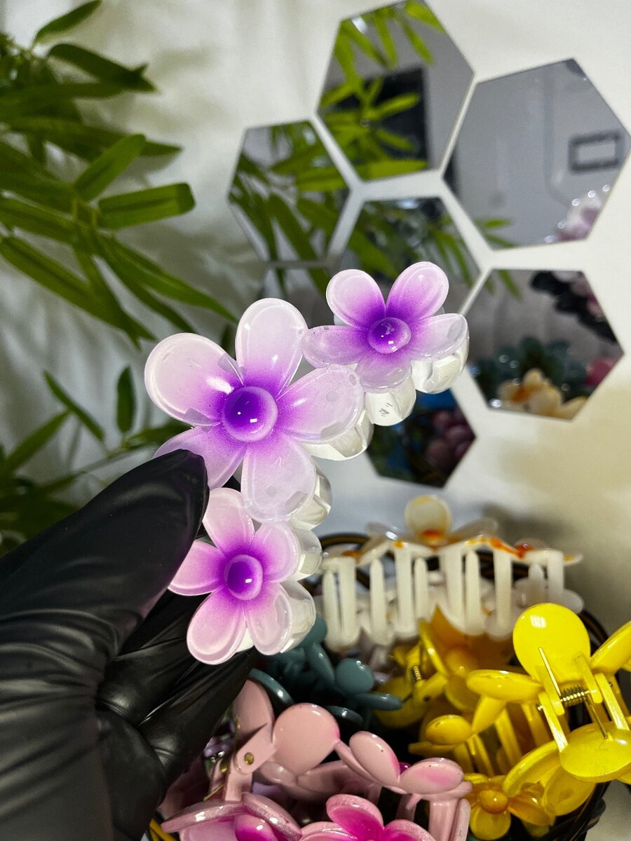 Barrette Fleur Colorée Élégante