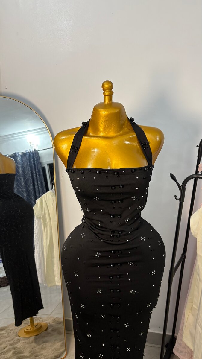 Robe noire élégante soirée