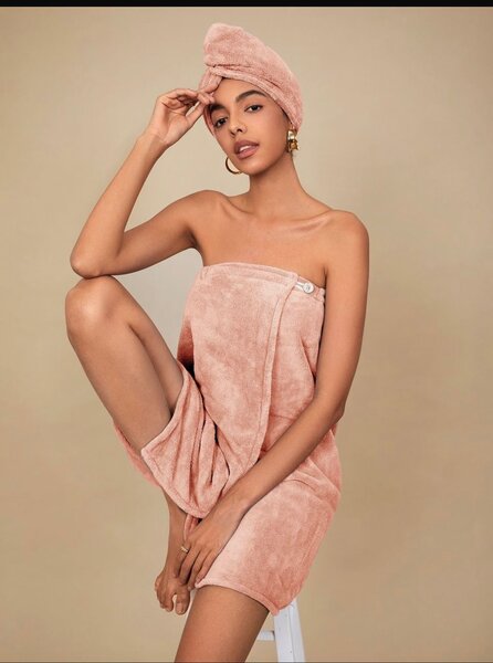 Peignoir et serviette à cheveux