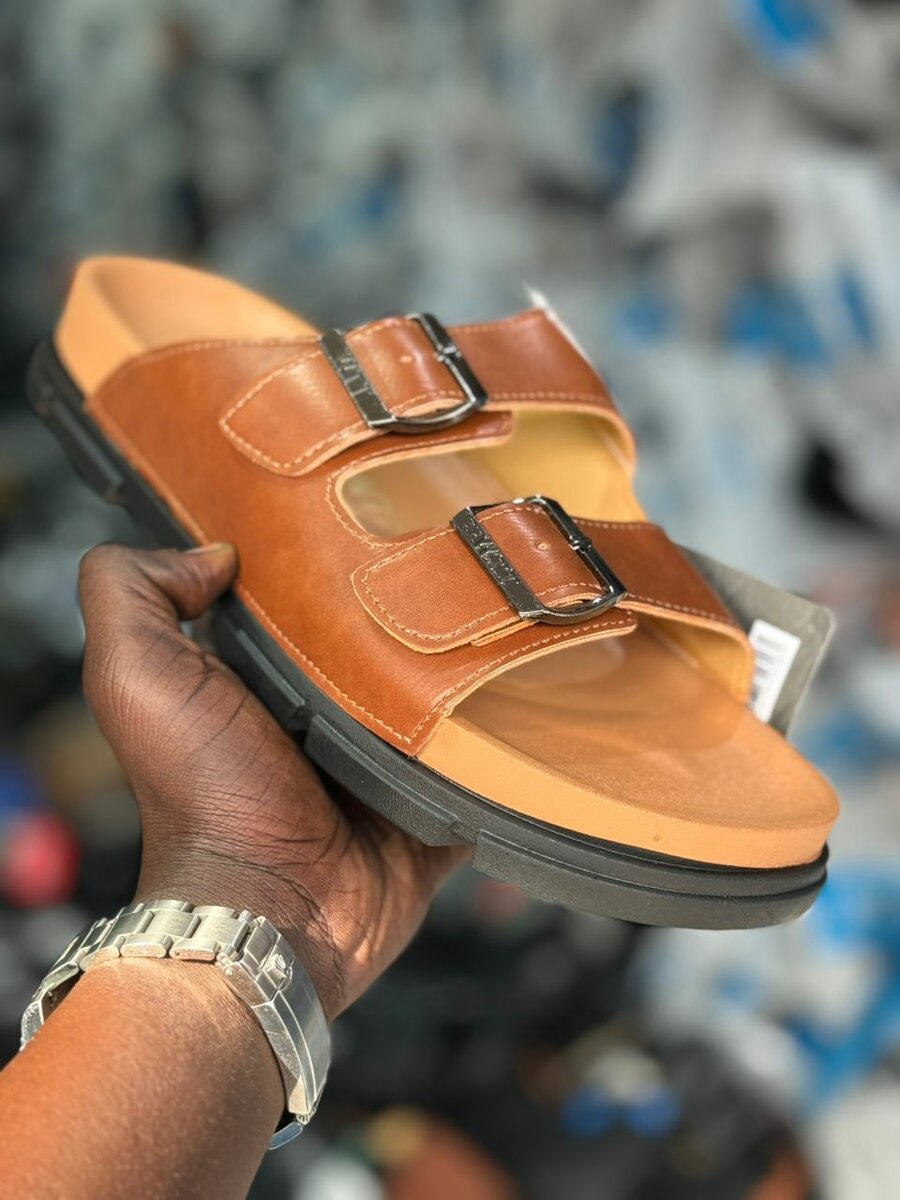 Sandales en cuir à boucle