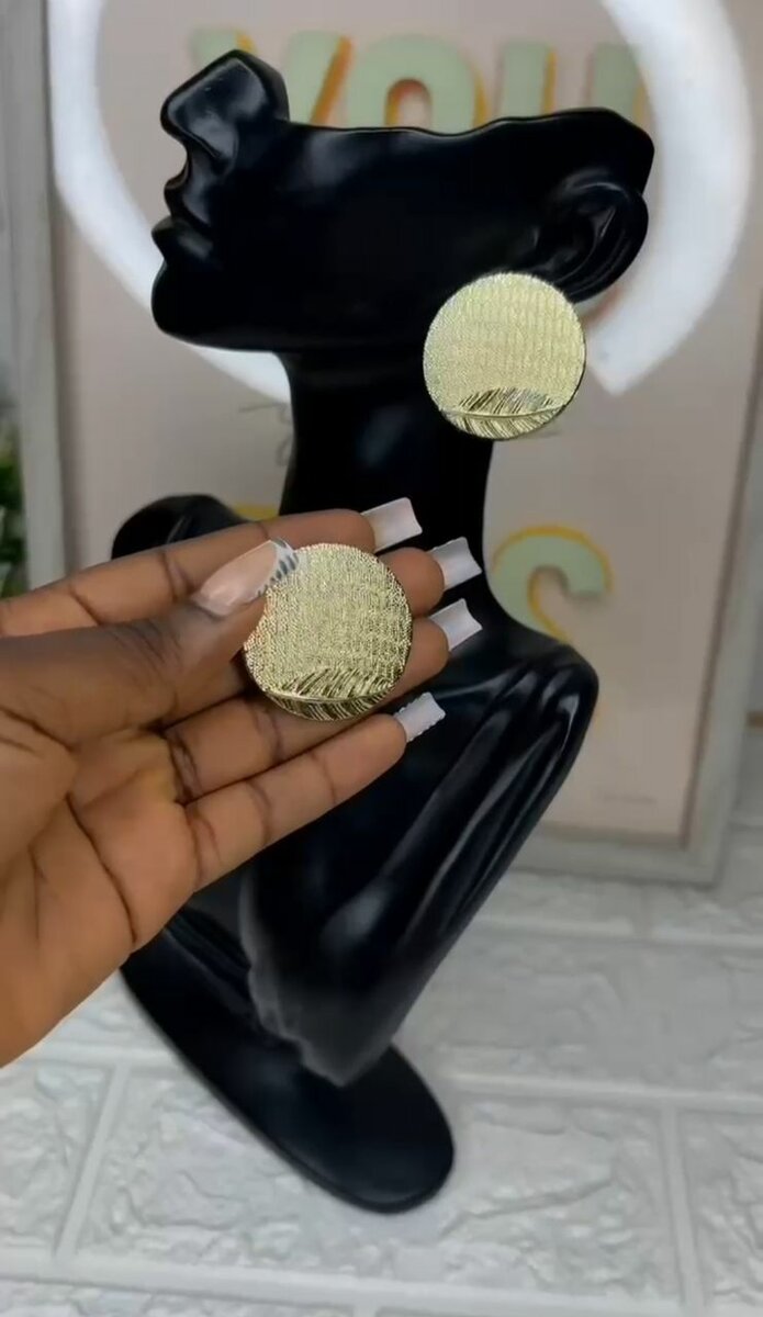 Boucles d'oreilles tendance dorées