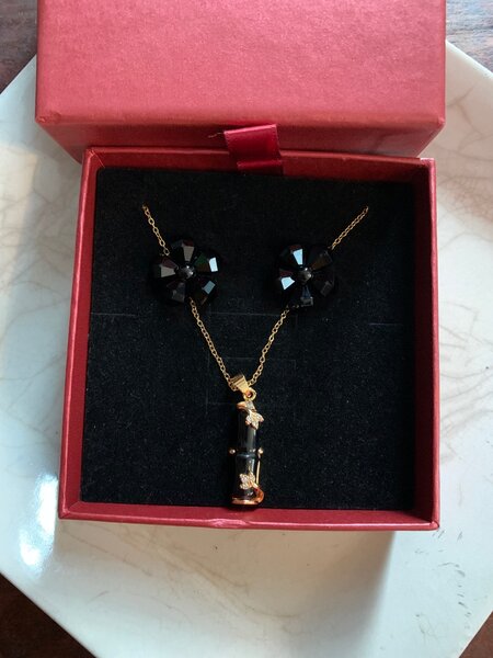 Black aesthetic jewelry set