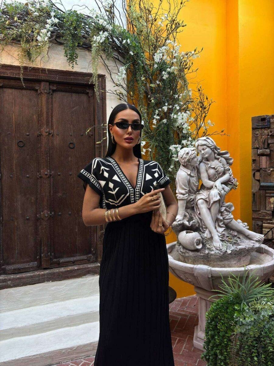 Robe Noire Élégante Bohème