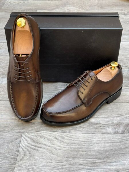 Chaussures Derby en cuir brun