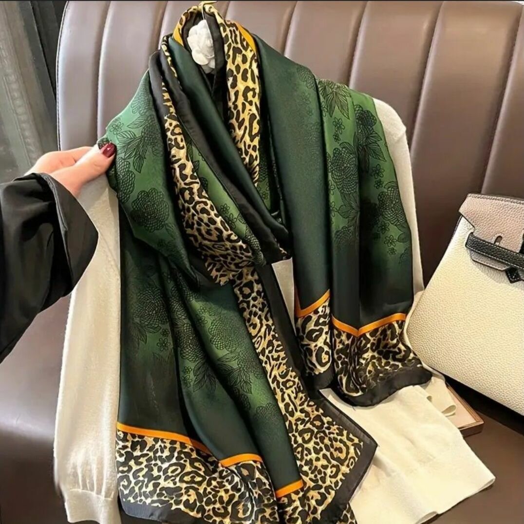 Écharpe élégante léopard verte
