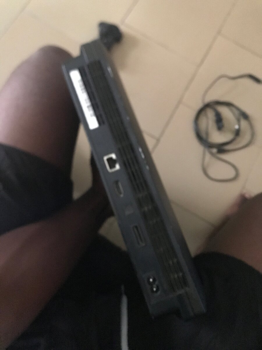 Console PS3 avec manettes