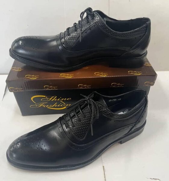 Men's black leather shoes