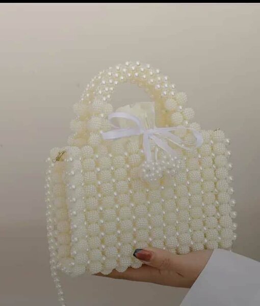 Sac à main perles élégant