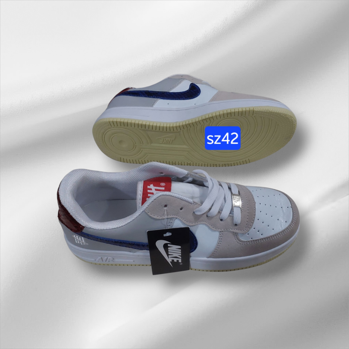 Nike trainers size 42