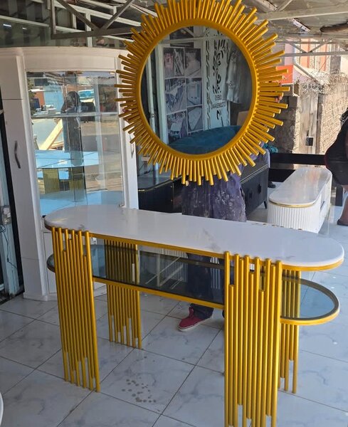 Decor Table and Mirror