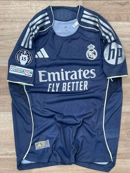 Maillot de foot Adidas pour hommes