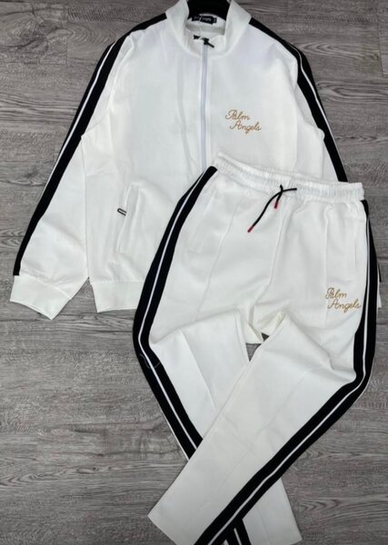 Ensemble de survêtement stylé