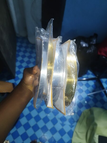 Bande adhésive décorative