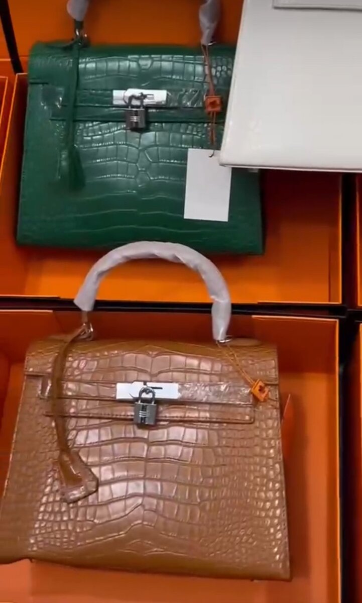 Sac à main en cuir croco élégants