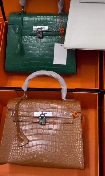 Sac à main en cuir croco élégants