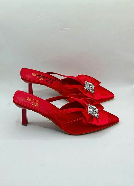 Mules à talons avec strass