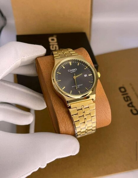 Montre Casio Classique Dorée