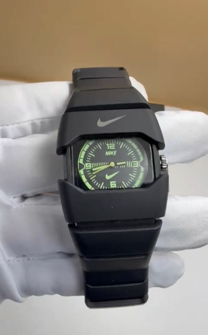 Montre Sport Homme Nike