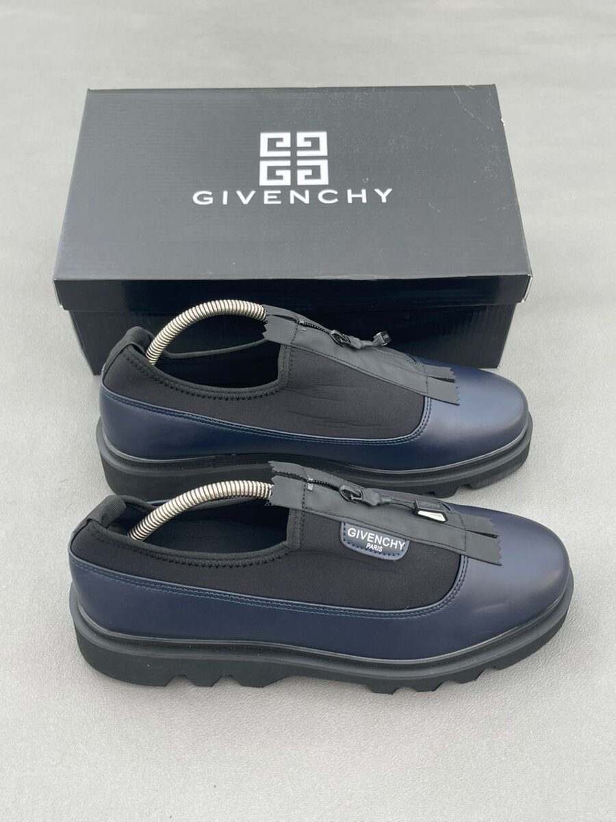 Mocassins en cuir Givenchy