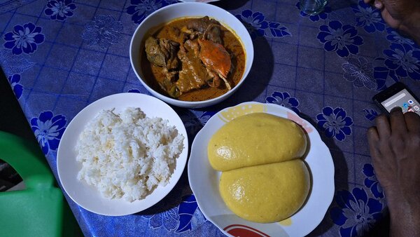 Foutou sauce bieukôsseu