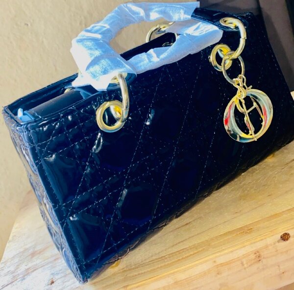 Sac à main élégant noir