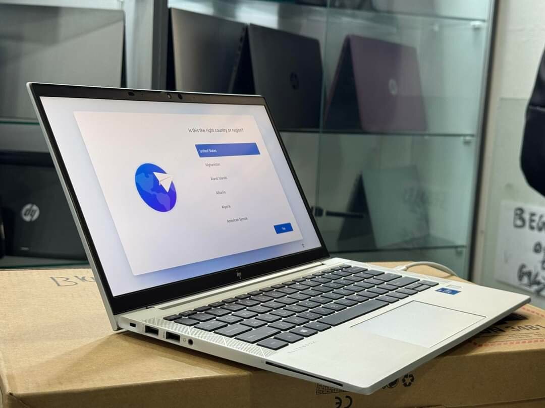 HP EliteBook 1030 G8
