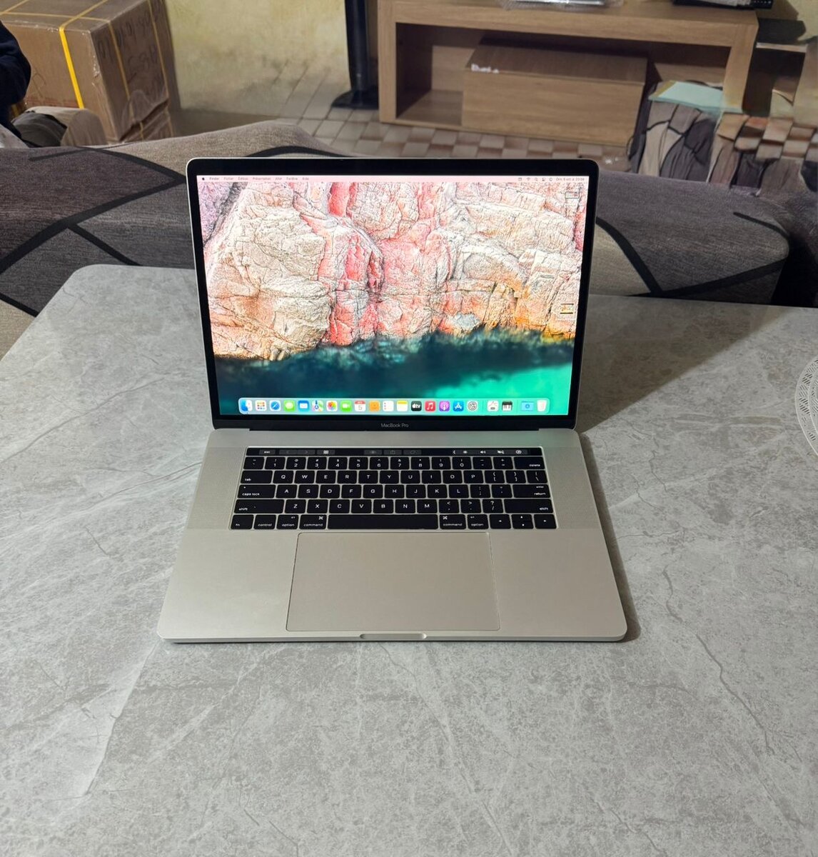  MacBook Pro 2019 CORE i9 RETINA ÉCRAN 16 pouce ~ Touch Bar Touch ID | Graphic RADEON PRO 5500M 4Go Dédiée