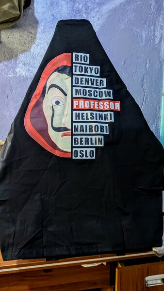 MONEY HEIST GRAPHICS TEE