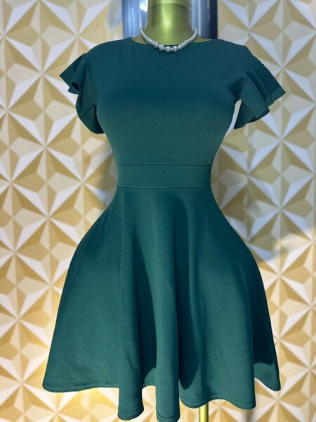 Robe cocktail verte élégante