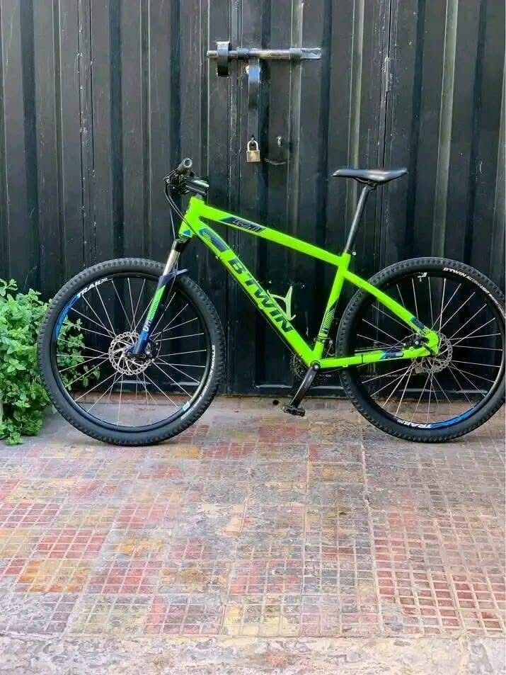 Vélo tout-terrain robuste