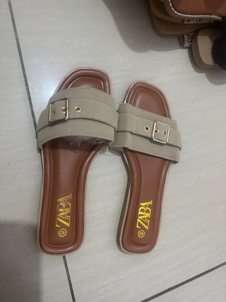 Sandales à boucle femme