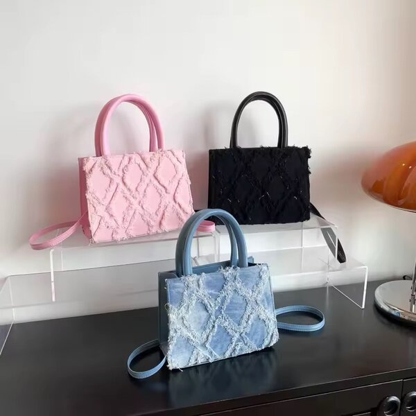 Sac à main en denim chic