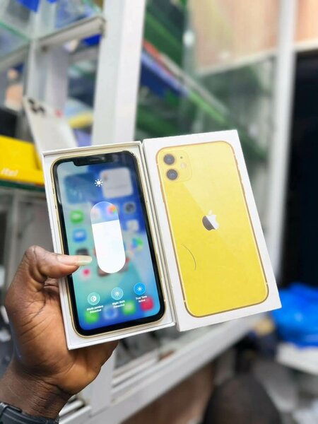 iPhone 11 Jaune Neuf Débloqué