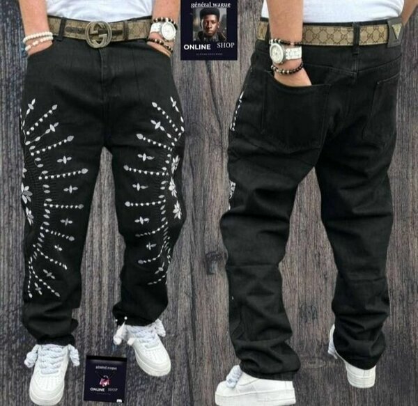 Jeans noirs à motifs