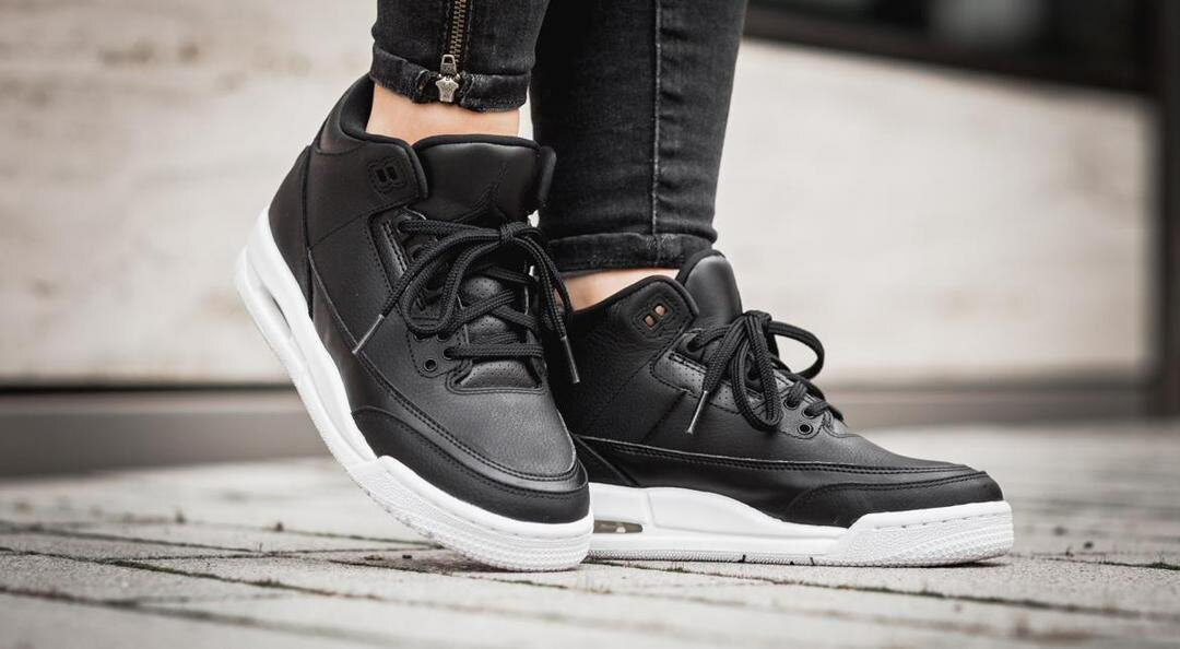 Sneakers en cuir noir