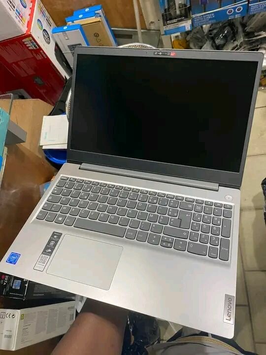 Ordinateur portable Lenovo 15"