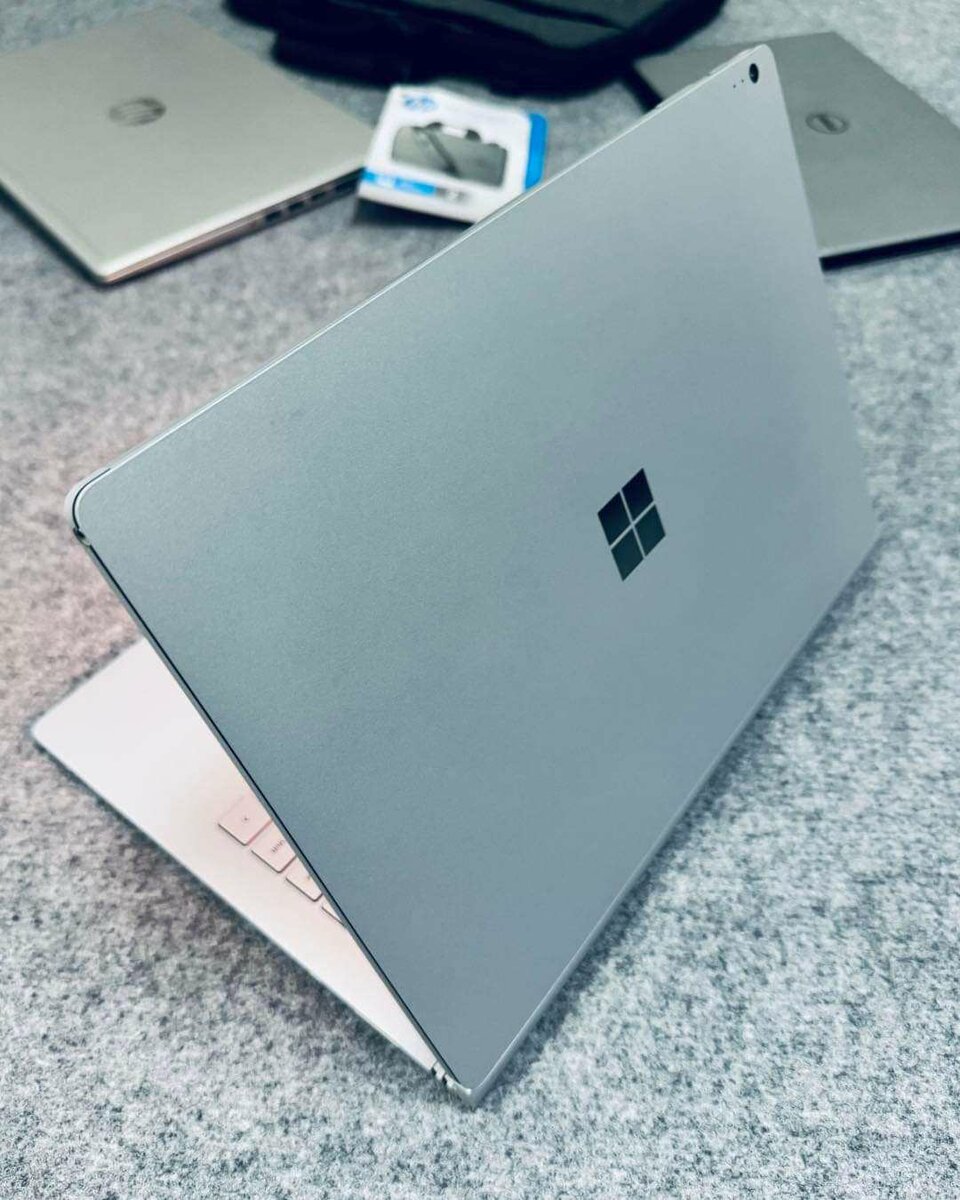 Microsoft Surface Book 2 Core i5