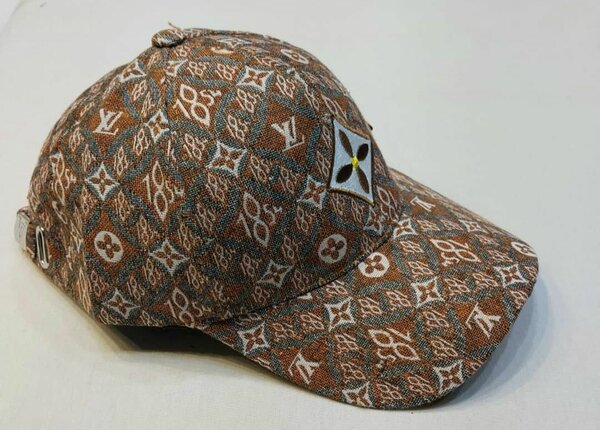 Casquette élégante en tissu luxe