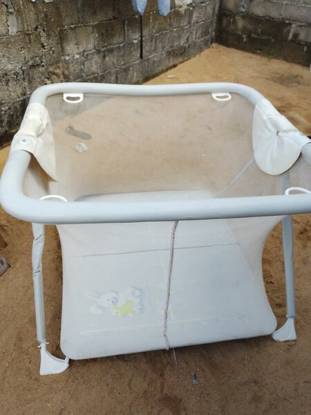 Parc pour bébé pliable sécurisée