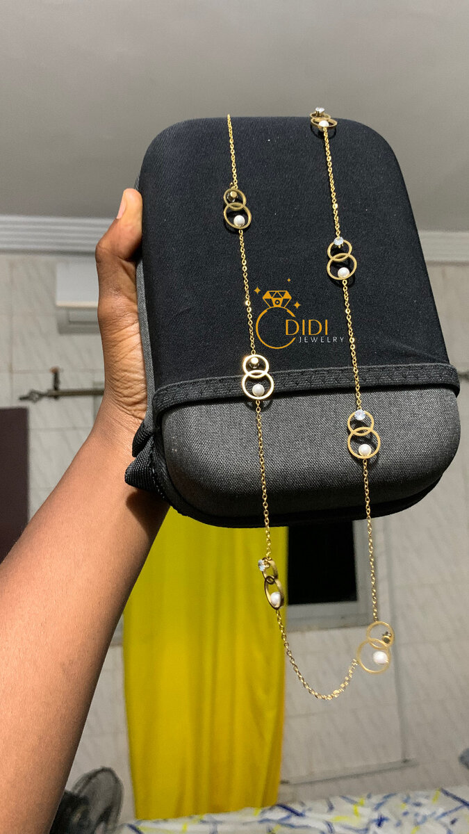 Collier élégant plaqué or