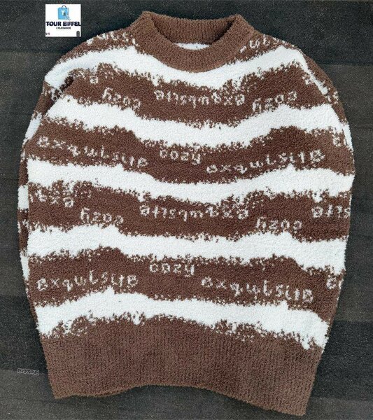 Pull doux à motifs rayés