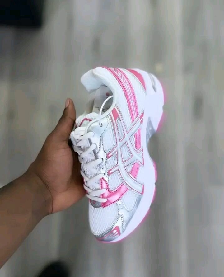 Baskets légères Asics rose