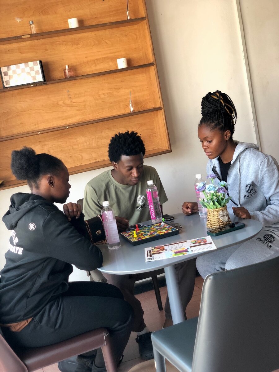 Hustle and Motivate top and down k250